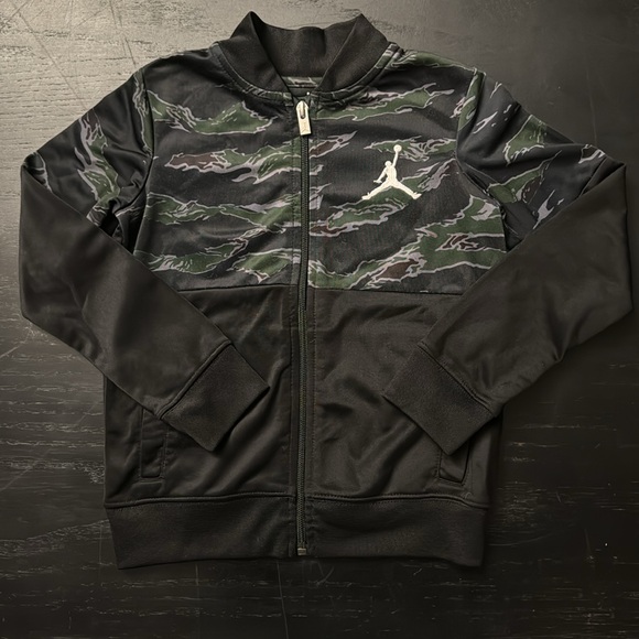 Jordan zip up sweater size 5 - Picture 4 of 4